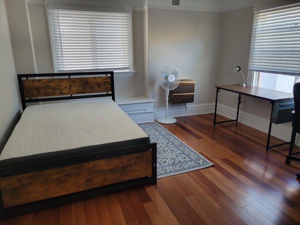 2504 College Ave in Berkeley, CA - Building Photo