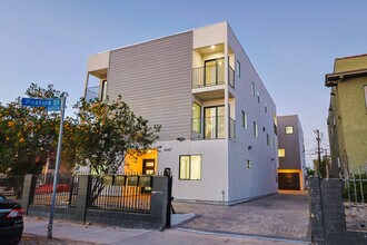 4647 Pickford St in Los Angeles, CA - Building Photo - Building Photo