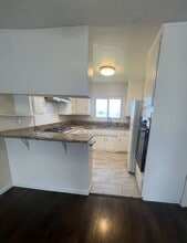 611 E Kelso St in Inglewood, CA - Building Photo - Building Photo