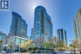 560 Cardero St in Vancouver, BC - Building Photo