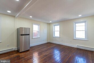 5003 Pine St, Unit 3RD FL in Philadelphia, PA - Building Photo - Building Photo