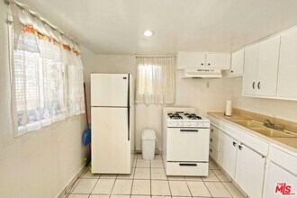 1718 Grafton St in Los Angeles, CA - Building Photo - Building Photo