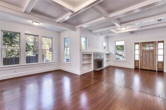 1194 San Bernard St in Austin, TX - Building Photo - Building Photo