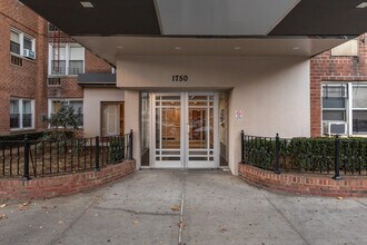 1750 E 14th St in Brooklyn, NY - Foto de edificio - Building Photo