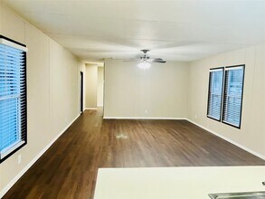 21694 Dogwood Dr in New Caney, TX - Building Photo - Building Photo