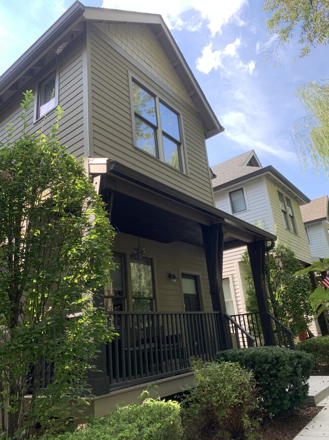 806 Lancaster Way in Nashville, TN - Foto de edificio - Building Photo