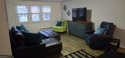 1856 Lampson Rd in Cleveland, OH - Building Photo - Building Photo