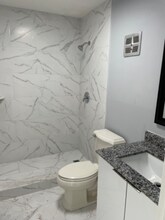 340 NW 19th St in Boca Raton, FL - Foto de edificio - Building Photo