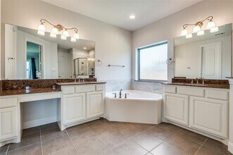 426 Summer Grove Dr in Midlothian, TX - Building Photo - Building Photo