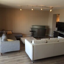 1800 Collins Ave in Miami Beach, FL - Building Photo - Building Photo