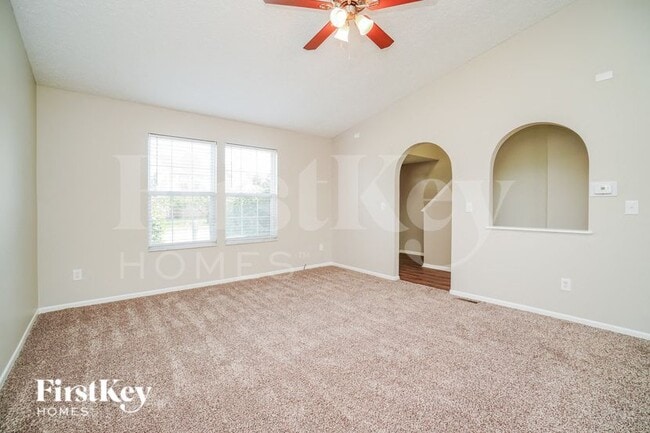 1829 Westbrook Village Dr in Columbus, OH - Building Photo - Building Photo