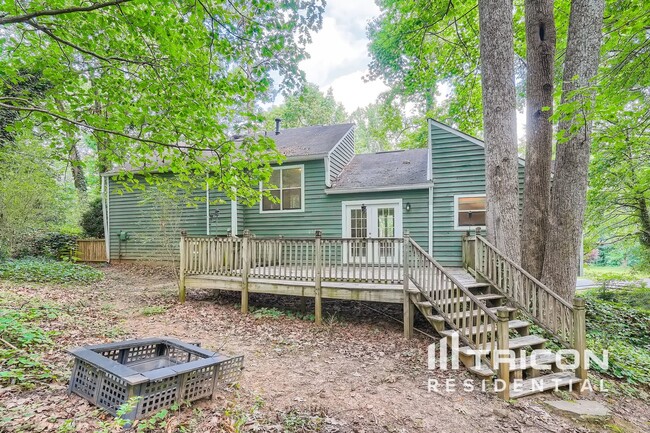 property at 1850 Winding Creek Ln SW