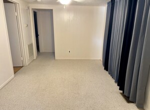 10150 Minnie Hall Rd in Salemburg, NC - Building Photo - Building Photo