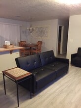 1985 Panorama St SW in Los Lunas, NM - Building Photo - Building Photo