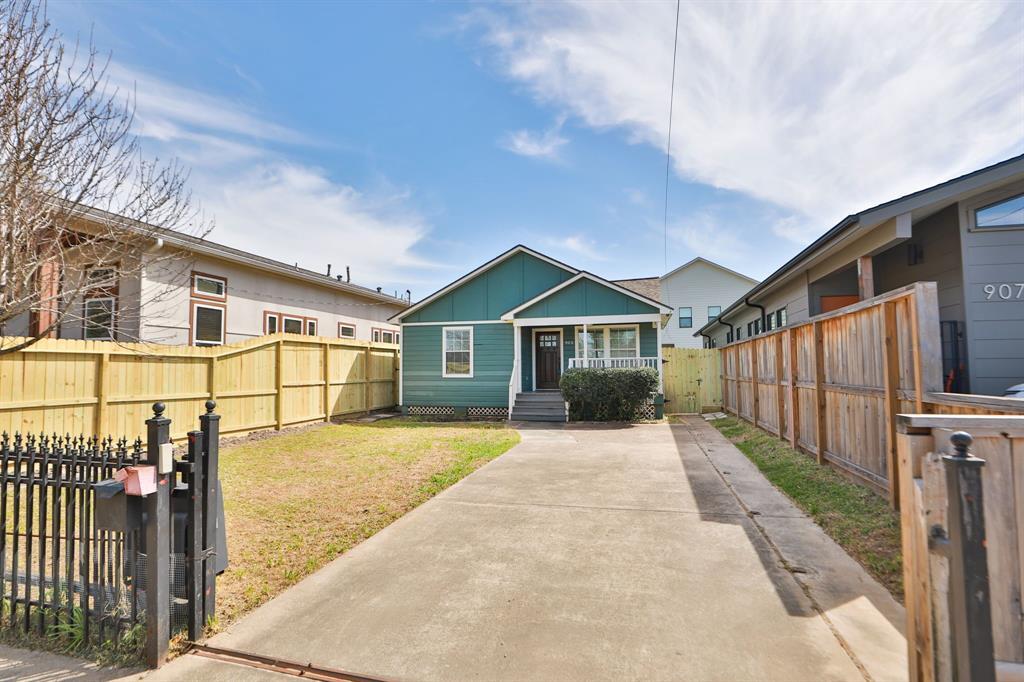 905 Kern St in Houston, TX - Building Photo