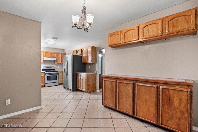 2376 Joshua Louis Dr in El Paso, TX - Building Photo - Building Photo