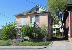 911 N Haskell Ave Apartments