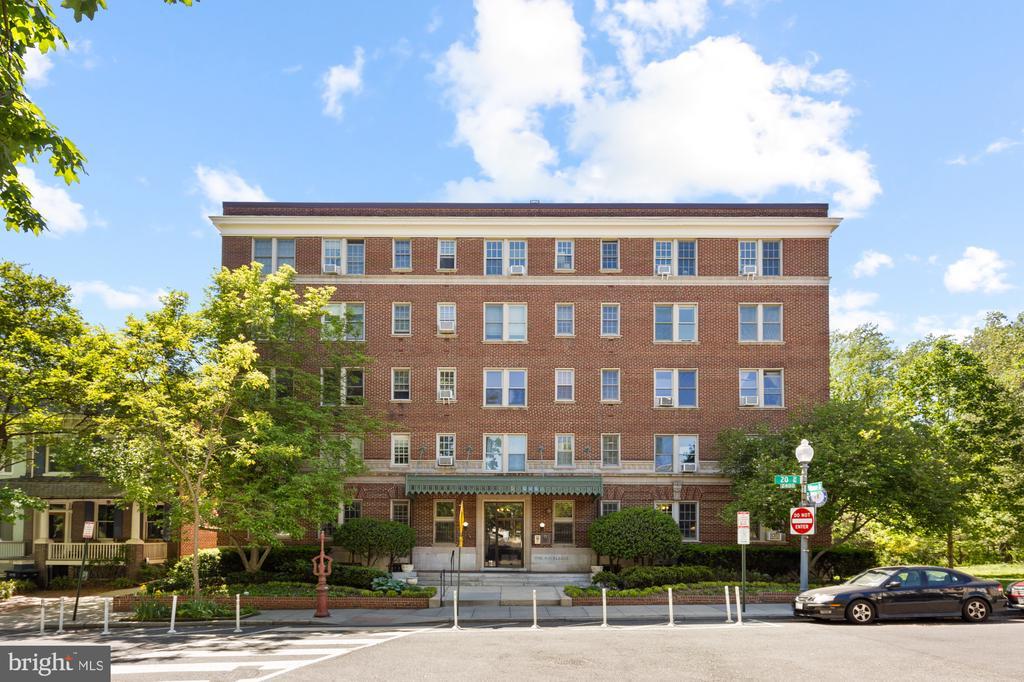 2456 20th St NW in Washington, DC - Building Photo