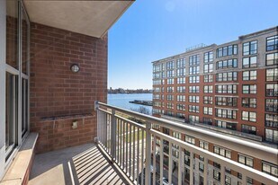 1125 Maxwell Ln in Hoboken, NJ - Building Photo