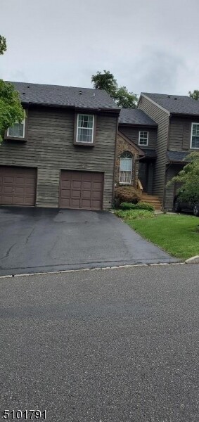 45 Chicopee Dr in Princeton, NJ - Building Photo - Building Photo