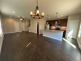 807 Jameson St in Weatherford, TX - Building Photo