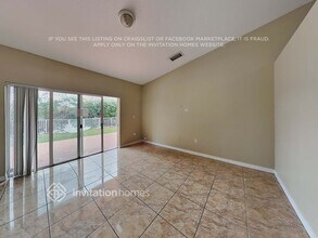 5851 SW 163rd Pl in Miami, FL - Foto de edificio - Building Photo