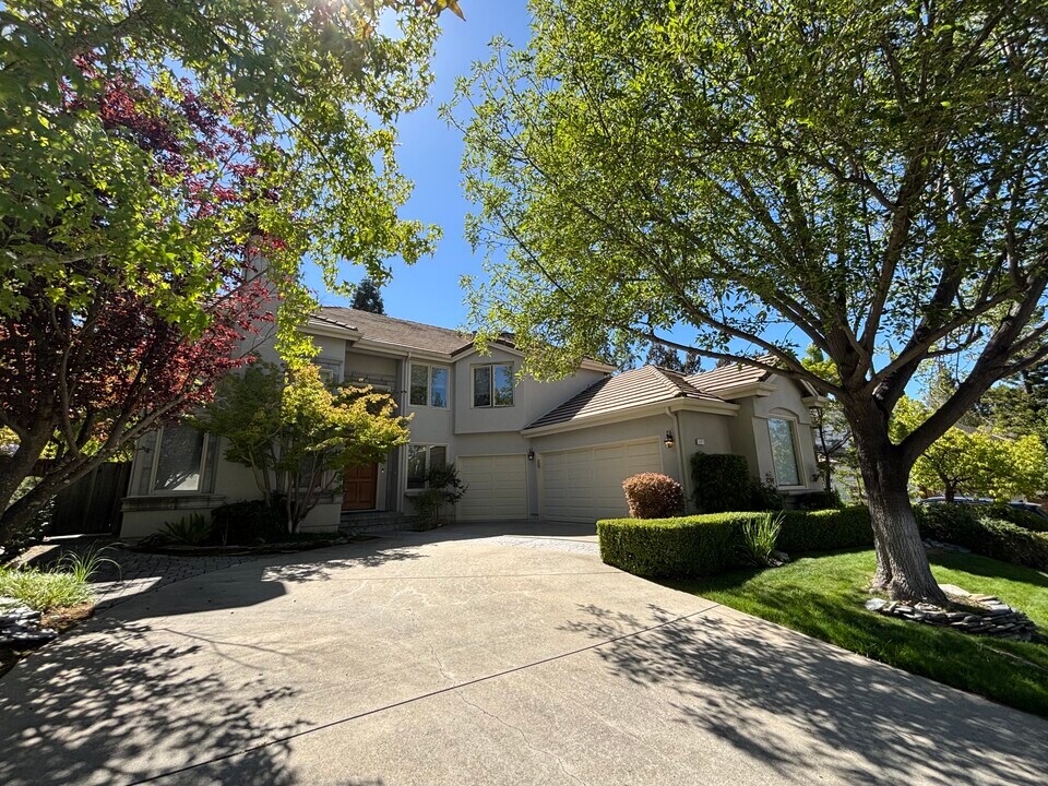 127 Rassani Dr in Danville, CA - Building Photo