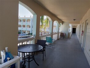 2331 Finlandia Ln in Clearwater, FL - Building Photo - Building Photo