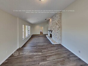 10941 NW 7th St in Coral Springs, FL - Foto de edificio - Building Photo