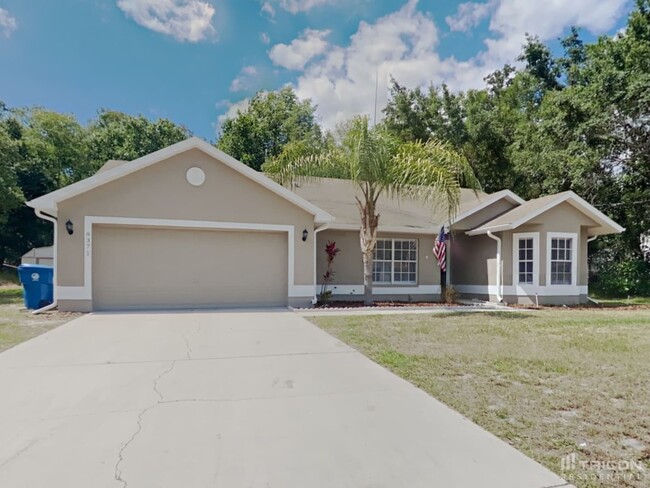 8371 Gallup Rd in Spring Hill, FL - Building Photo - Building Photo