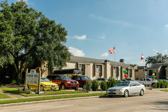 Windsor Park Apartments in Houston, TX - Building Photo - Building Photo