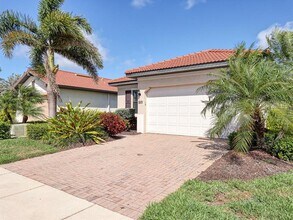 10424 Crooked Crk Dr in Venice, FL - Building Photo - Building Photo