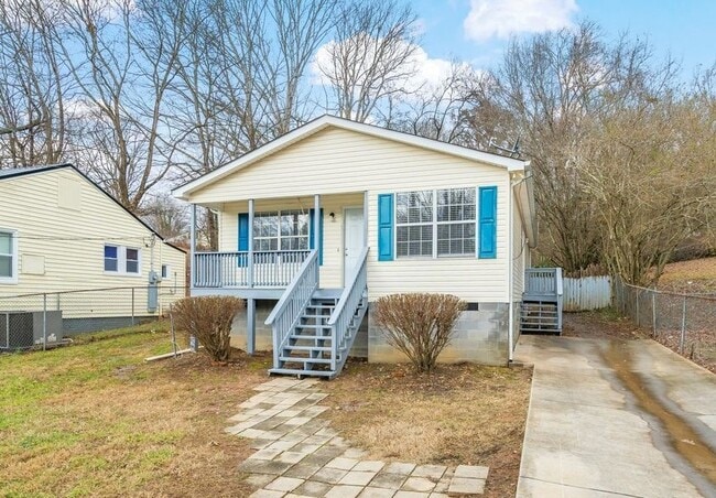 2005 Bernhurst Dr in Knoxville, TN - Building Photo - Building Photo