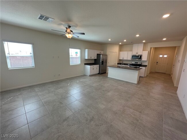 property at 1621 Pinedale St