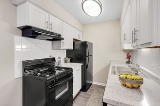 The Element in Mount Prospect, IL - Building Photo - Building Photo