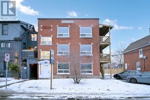 195 Balmoral Ave N in Hamilton, ON - Building Photo