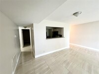 5881 NW 16th Pl in Sunrise, FL - Foto de edificio - Building Photo