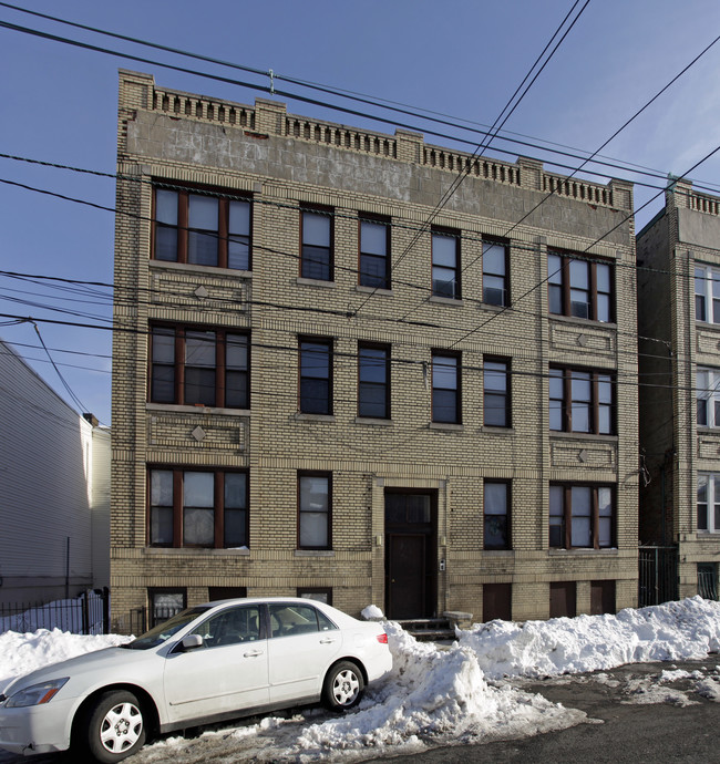 76 Arlington Ave in Jersey City, NJ - Building Photo - Building Photo