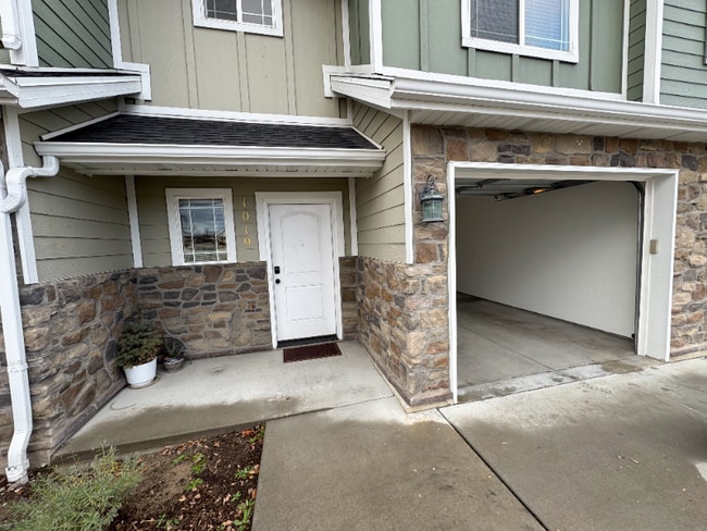 1019 W 2050 S in Syracuse, UT - Building Photo - Building Photo