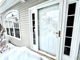 5210 Hook Cir in Jamesville, NY - Building Photo