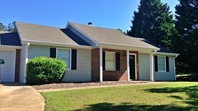 315 Oak Ridge photo'