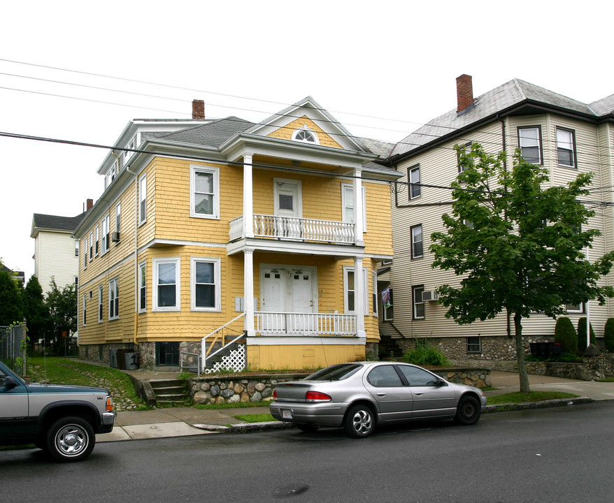 192 Belleville Rd in New Bedford, MA - Foto de edificio