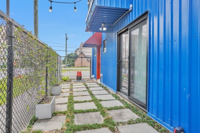 5105 Lillian St in Houston, TX - Building Photo - Building Photo