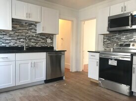 6 Endicott Ave, Unit 2nd Floor in Somerville, MA - Building Photo