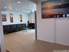 1380 Hoona St in Pearl City, HI - Building Photo - Building Photo