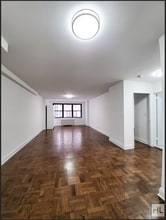 5 AVENUE in New York, NY - Building Photo - Building Photo