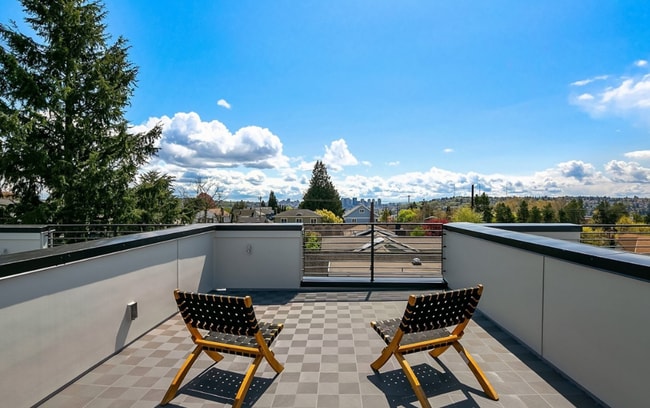 4320B Wallingford Ave N in Seattle, WA - Foto de edificio - Building Photo