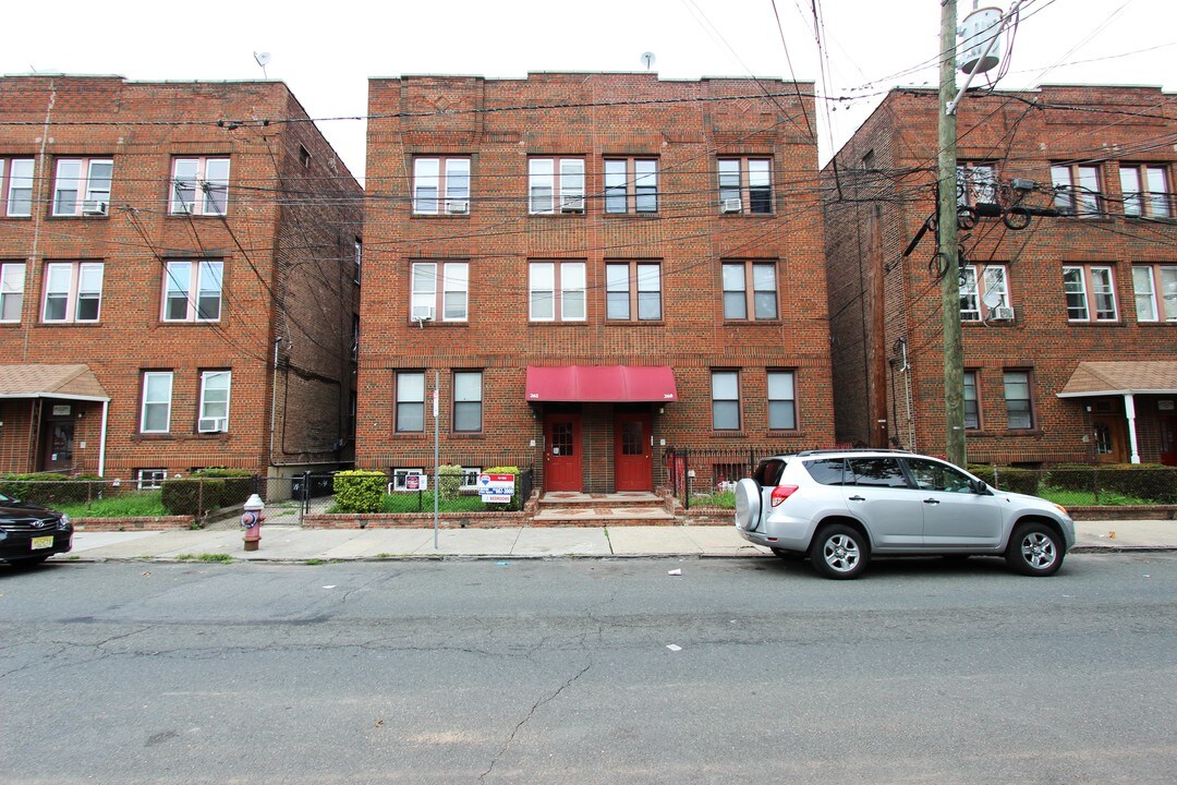 262 Clendenny Ave in Jersey City, NJ - Building Photo