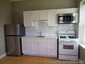 338 Warren St in Boston, MA - Building Photo - Building Photo
