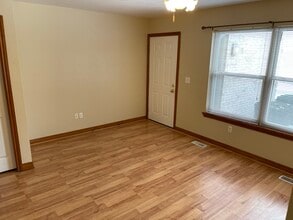 3758 W Water St, Unit A in Port Huron, MI - Building Photo - Building Photo